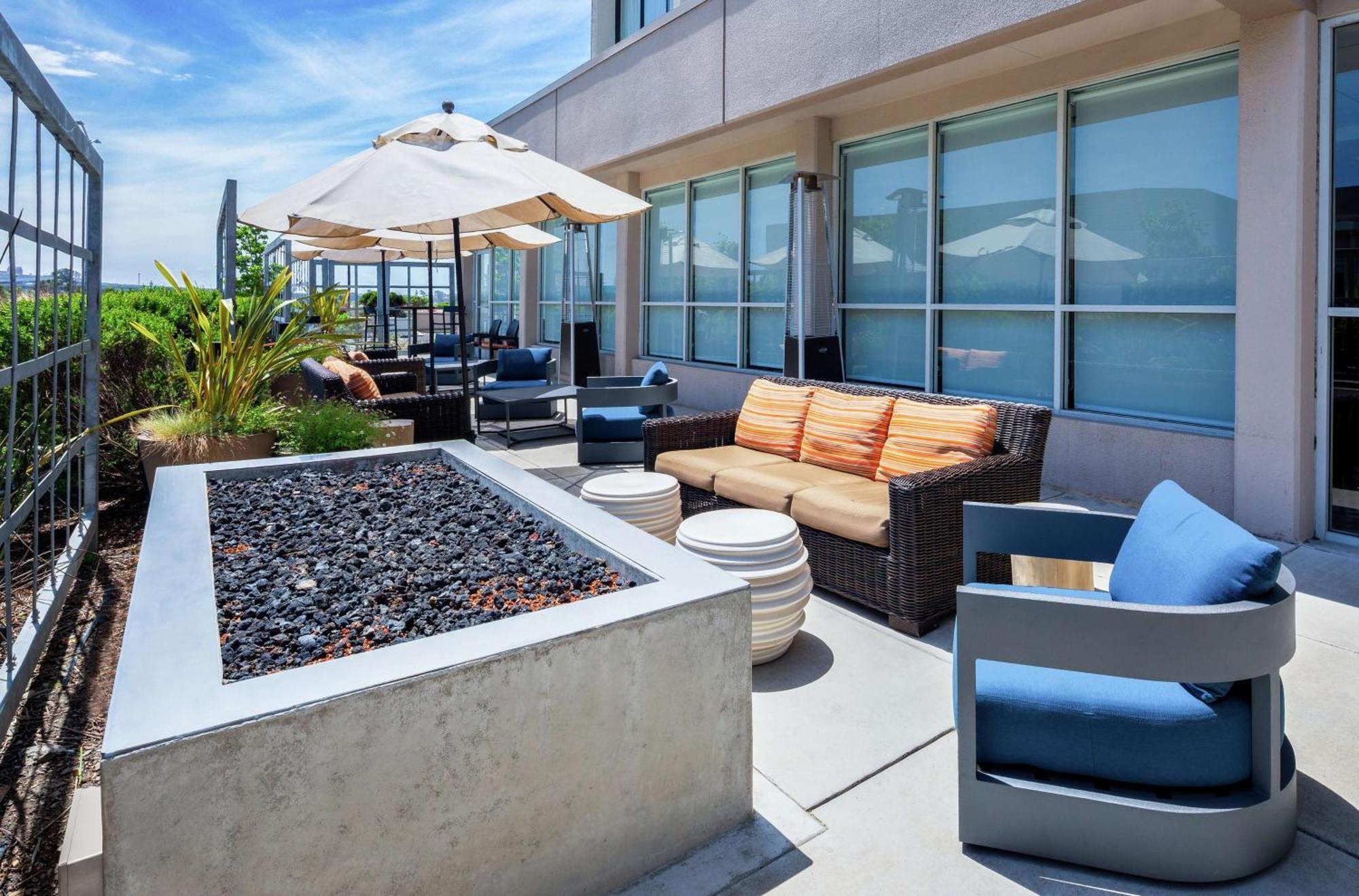 Hilton Garden San Francisco/oakland Bay Bridge 3*